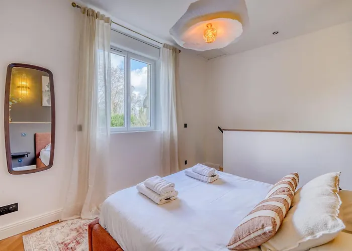 Сasa de vacaciones Tour Du Xviiie Siècle, 1 Chambre, Cinéma&jacuzzi