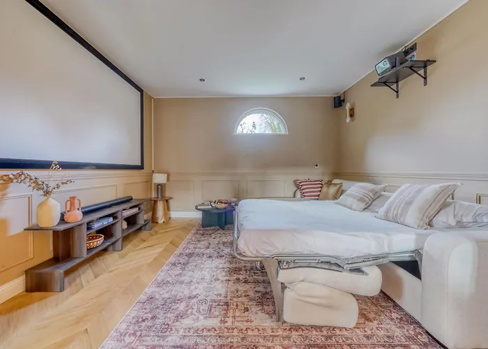 Сasa de vacaciones Tour Du Xviiie Siècle, 1 Chambre, Cinéma&jacuzzi