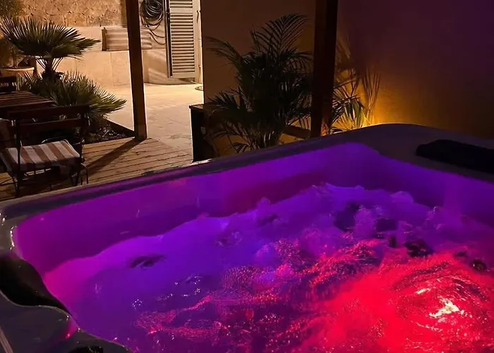 Tour Du Xviiie Siècle, 1 Chambre, Cinéma&jacuzzi Сasa de vacaciones *