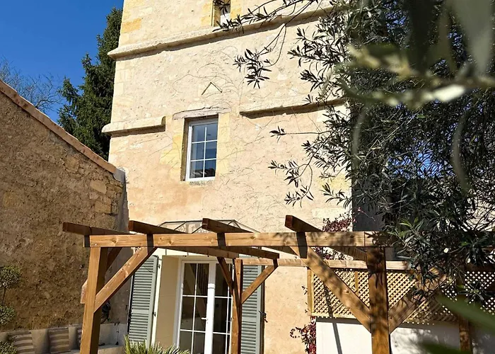 Сasa de vacaciones Tour Du Xviiie Siècle, 1 Chambre, Cinéma&jacuzzi